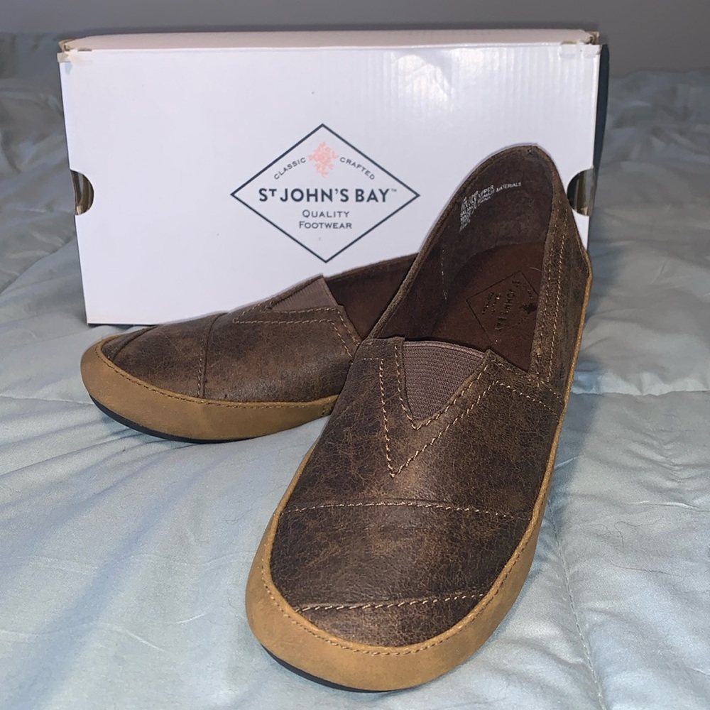 New with Box St John’s Bay Freshair Shoes